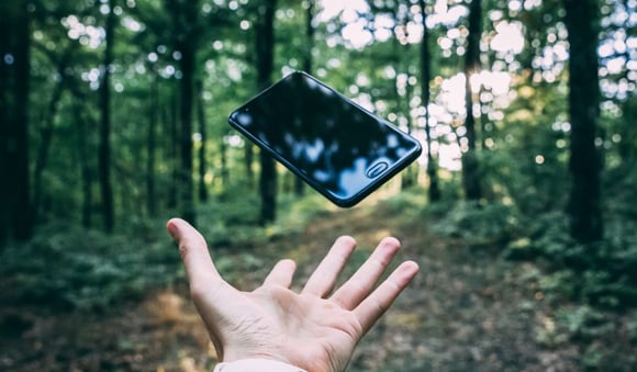 Photo-by-Stanislav-Kondratiev-on-Unsplash-throwing-iphone-in-forest-1024x599 Photo-by-Stanislav-Kondratiev-on-Unsplash-throwing-iphone-in-forest-1024x599