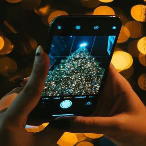'Tis the season for smishing...you better watch out