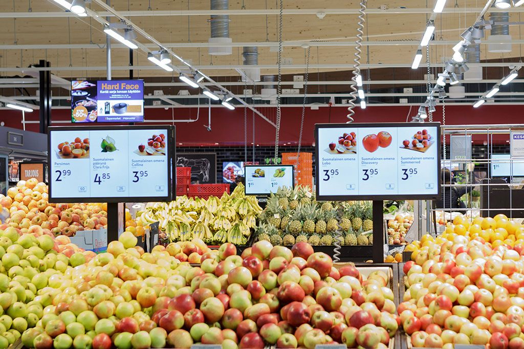 digital signage retail fruit